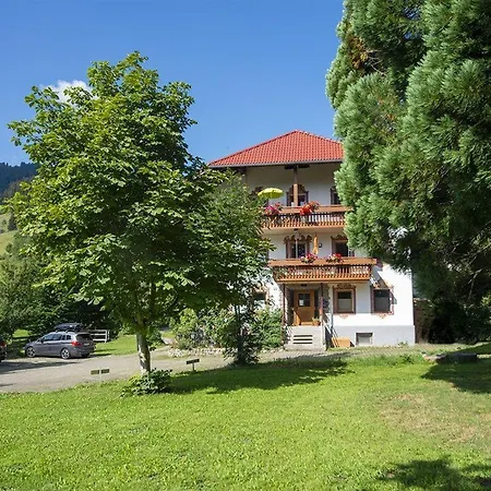 Ferienwohnung-sonnenkopf-inmitten-der-natur شقة